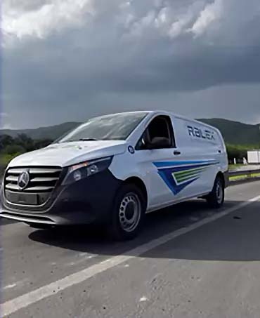 Vito Modelo 2025 · Mercedes Benz · Caja cerrada
