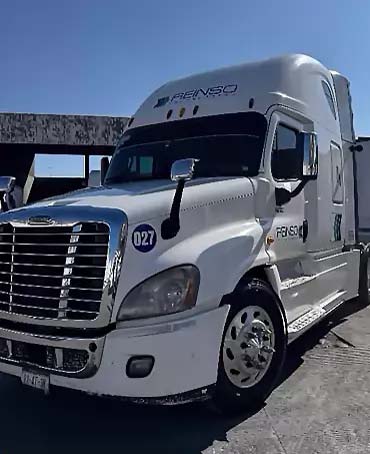 Trailer Modelo 2016 · Freightliner · Cascadia